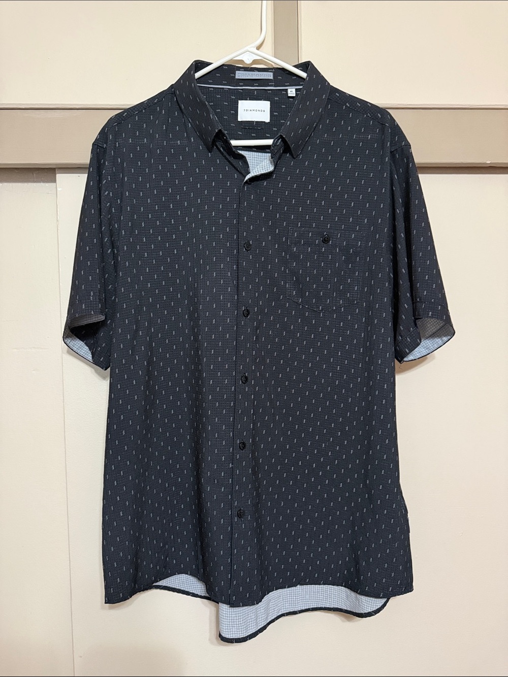 7 Diamonds Men's Short Sleeve Black Button-Up with Micro Pattern